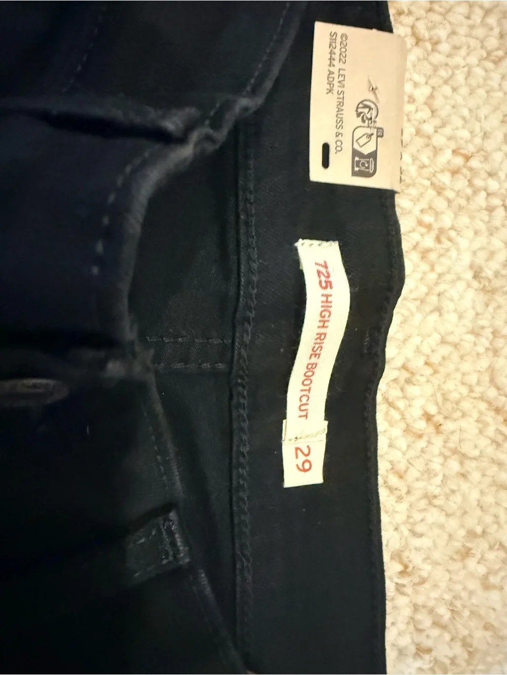 Levi's High-Rise Bootcut Jeans - Black - Picture 4 of 9